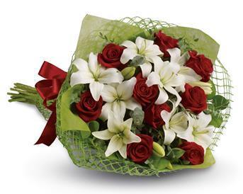 Royal Romance - Flower Bouquet