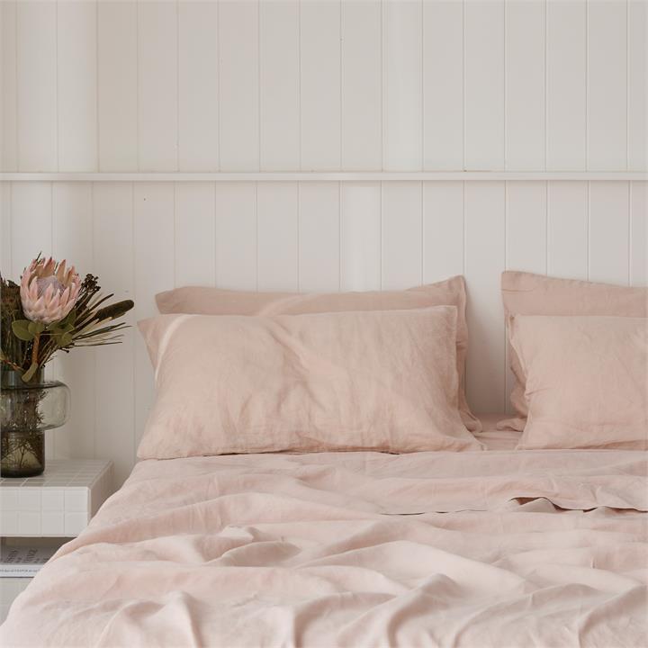 100% pure French linen sheet set in Blush I Love Linen