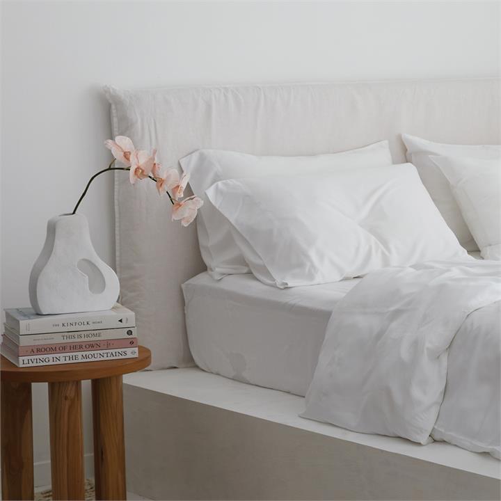 Bamboo Fitted Sheet in White I Love Linen